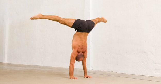 Handstand Course Opengraph Straddle